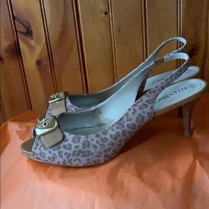 Ellen Tracy leopard peek-a-bo toe Shoes
